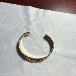 Brand new no tag o brand bangle cuff bracelet